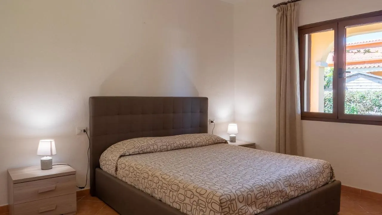 Apartment Casa Vacanza La Suaredda San Teodoro  Italien