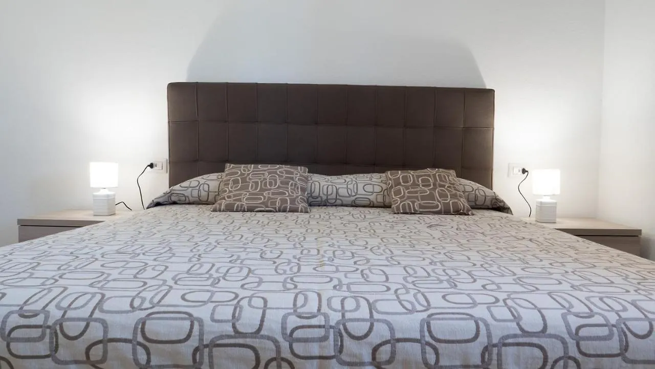 Apartment Casa Vacanza La Suaredda San Teodoro  Italien